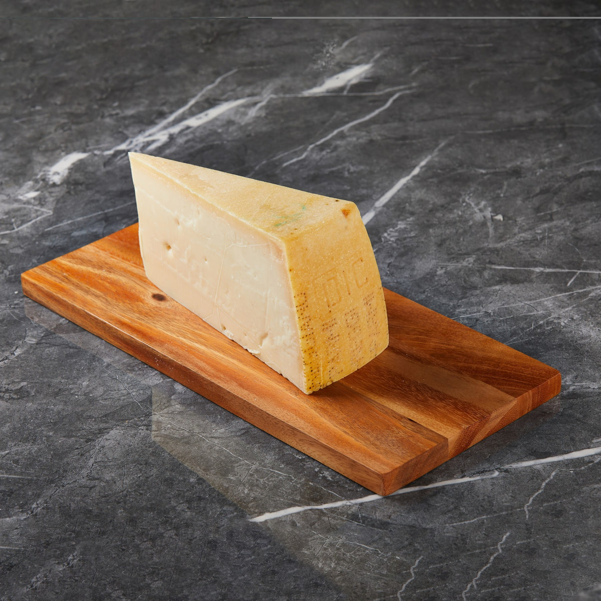 Parmigiano Reggiano Cheese PDO 12 months 1.5kg image 2